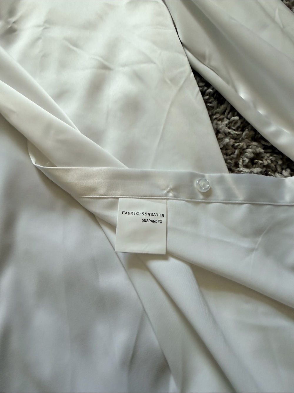 Elegant White Satin Button-Up Blouse - Picture 4 of 6